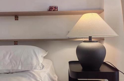 Jing'an Apartment | Shanghai Historical Art BNB with garden courtyard near Nanjing Road