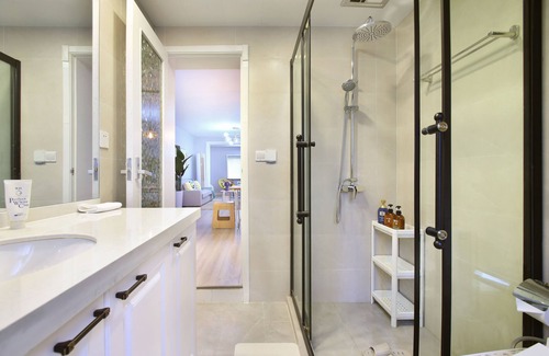 Jing'an House | Shanghai Railway Station-Big House-With breakfast