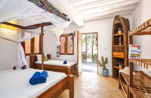 Pingwe House | Shanuo Beach Bungalows