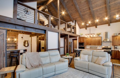 Cle Elum House | Shared Game Room: Dazzling Cle Elum Home