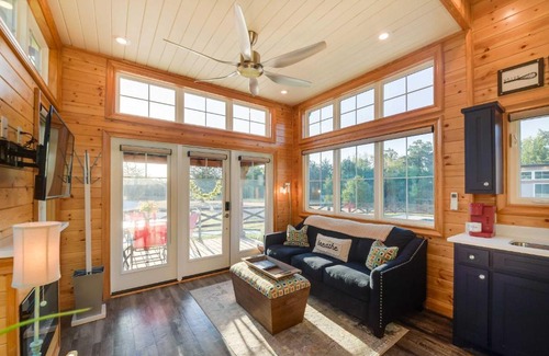 Whitney House | Shared Outdoor Pool and Patio Whitney Retreat!