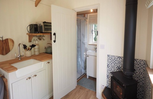 Bedford Cabin | Shepherd's Hut in Turvey, Bedfordshire