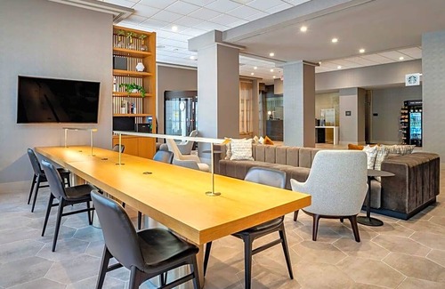 Downtown Wilmington Hotel | Sheraton Suites Wilmington Downtown