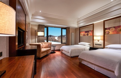 Changbai Mountain West Slope Hotel | Sheraton Changbaishan Resort