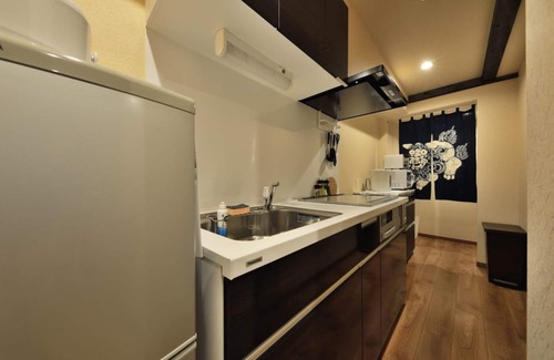 Higashiyama Apartment | Shiki Tofukuji 7 min walk to JR Tofukuji stn.