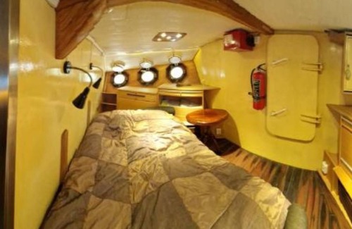 Sodertalje Boat Rental | Ship Windö - Double Room Yacht