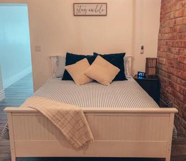 Harrow Apartment | Shores of Erie Hideaway (Single Level Studio Apartment)