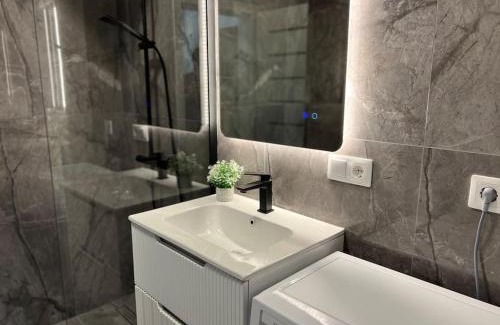 Baia Mare Apartment | Short Stay 2