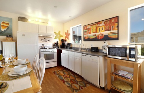 Dillon Beach House | Short walk to the beach