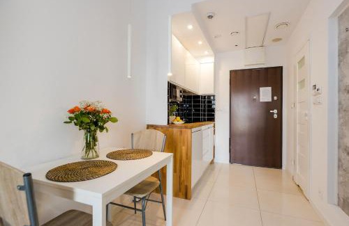 Wola Apartment | ShortStayPoland Kasprzaka Apartments