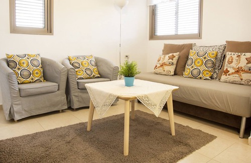 Midreshet Ben-Gurion Apartment | Shoshanat Hamidbar