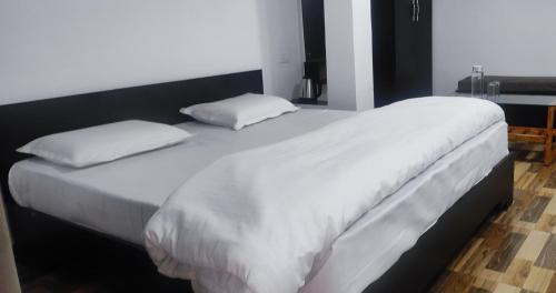 Bhowali House | Shri Kachi Dham Home Stay