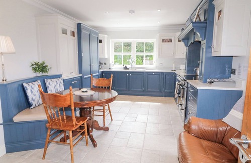 Gortahork Cottage | SHROUGHAN, pet friendly, with a garden in Gortahork, County Donegal