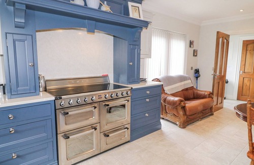 Gortahork Cottage | SHROUGHAN, pet friendly, with a garden in Gortahork, County Donegal