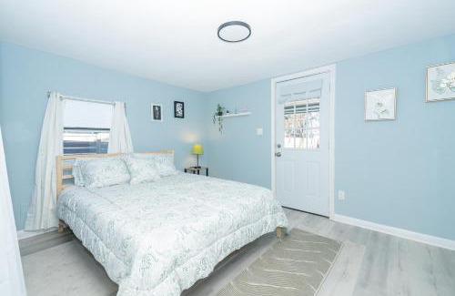 Holly House | Side by Side 2 Houses Dtwn , Pool, Walk to Eateries