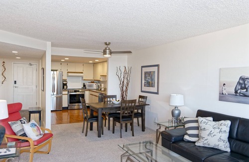 Booktown Condo | Sidney BC - Amazing Ocean-view Snowbird Seasonal - 4 Months Minimum !