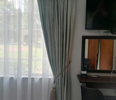 Greater Johannesburg Metropolitan Area House | Silken Trap Accommodation NO LOADSHEDDING