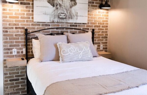 La Verkin Cabin | Silo Suite 4- Near Zion National Park