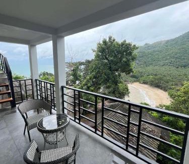 Baan Tai Apartment | Silver Cliff Bungalow