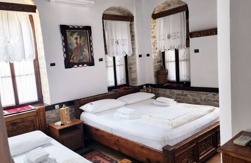 Gjirokaster House | Silver Hill Guesthouse