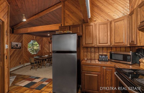 Silver Lake Cottage | Silver Lake Treehouse is one of a kind overlooking Silver Lake and sand dunes