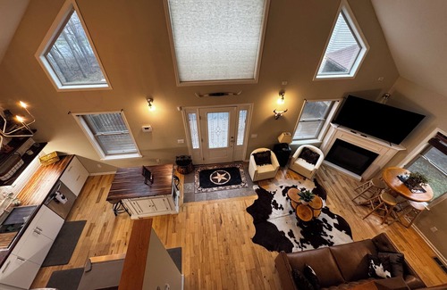 Castile Cottage | Silver Lake view Spa/Cottage in the Woods.