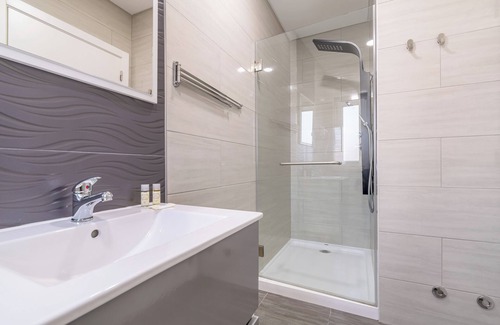 Consolacao Bed & Breakfast | Silver Seahorse Garden Retreat