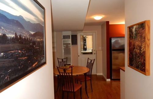 Vernon House | Silver Star Road Suites - Lower Level Suite