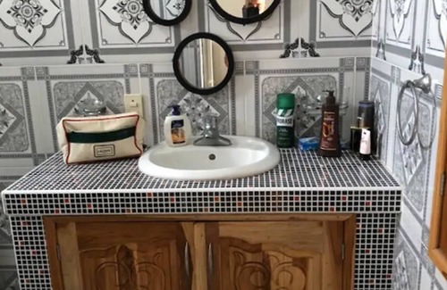 Santa Clara House | Silvia Odalys