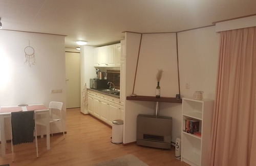 Lunteren Ski Chalet | Simple Chalet on Natural Farm near Natural Parks - 1hr from Amsterdam