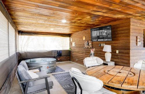 Keene House | Simple Life Ranch with Hot Tub and Sauna in Keene!