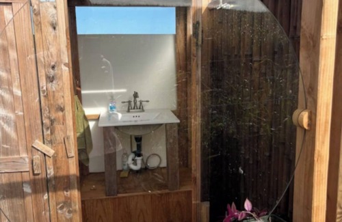 Naalehu Apartment | Simple yet enchanting abode