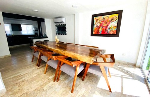 Quintas del Mar House | Sin imagentnCasa en Quintas del Mar con acceso a la playa