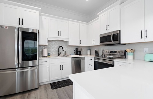 Orange Beach Cottage | Single Cottage right across the street from the beach with private deeded access