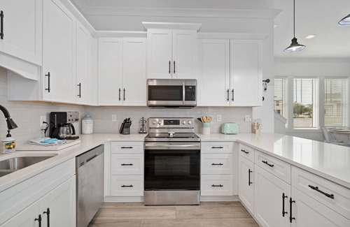 Orange Beach Cottage | Single Cottage right across the street from the beach with private deeded access