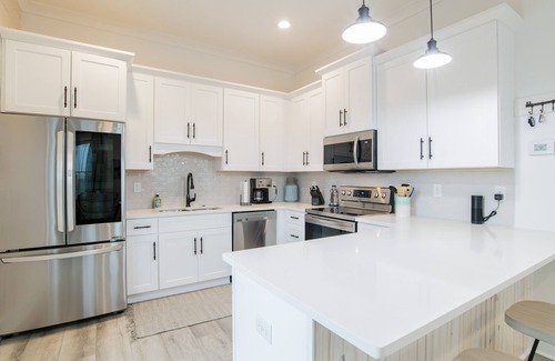 Orange Beach Cottage | Single Cottage right across the street from the beach with private deeded access