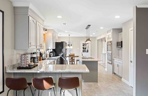 Vienna House | Single Fam | Private | Spacious | Entertainment