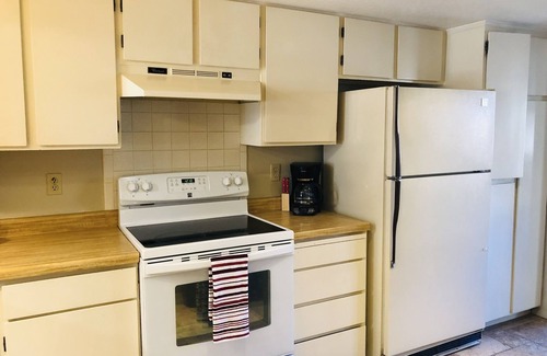 Bloomington House | Single Level Townhome 2 Bdrm 2 Bath Furnished Month to Month Rental