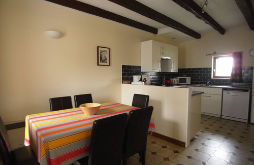 Les Champs-Geraux House | Single room-Standard-Private Bathroom-No view