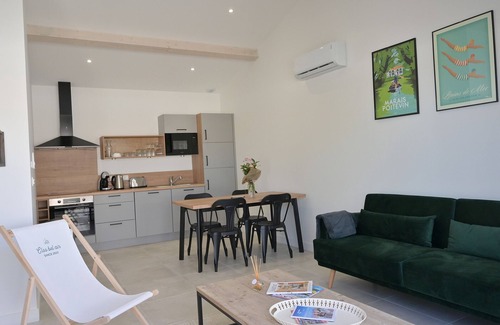 Saint Vivien House | Single-storey house with parking and air conditioning in Saint-Vivien