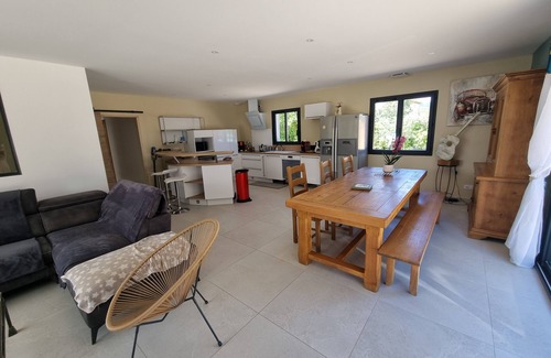 Saint-Ambroix House | SINGLE STOREY VILLA WITH HEATED POOL AND JACCUZI