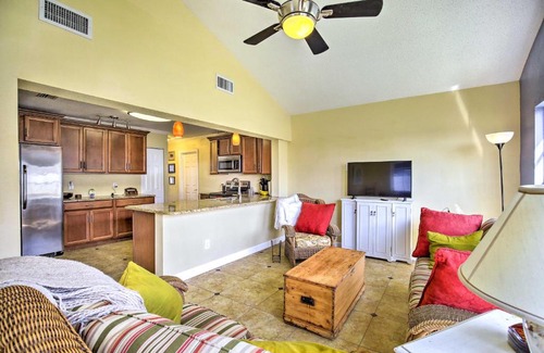 Flor-a-mar House | Single-Story Home with Hot Tub - Pets Welcome!