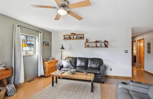 Chama House | Single Tree Cottage - Walk to Downtown Chama!