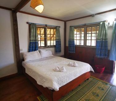 Salavan Province House | Sipasert Guesthouse-Tadlo