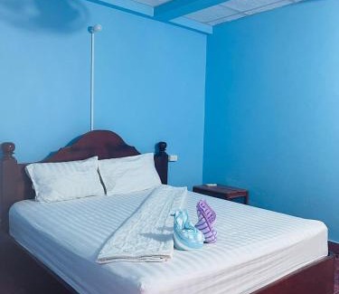 Salavan Province House | Sipasert Guesthouse-Tadlo