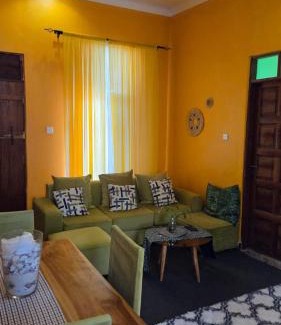 Pingwe House | Sisters House