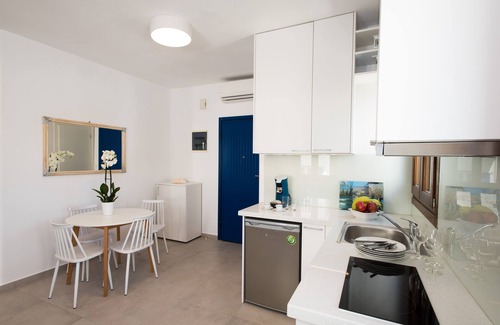 Mykonos House | Situated in the heart of Mykonos Town, inside Oasis complex with a shared Pool!