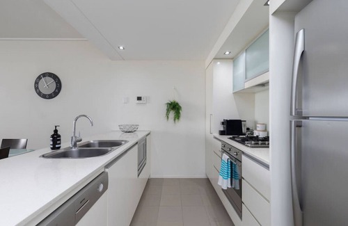 Fortitude Valley Apartment | SK2 · Riverfire Views 3br ✮ Huge Balcony+2xC`Park+11ppl