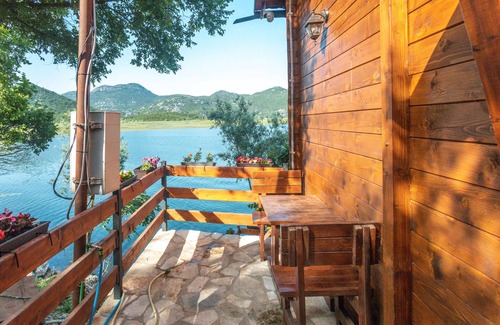 Karuc House | Skadar Lake Waterfront Two-Bedroom Home
