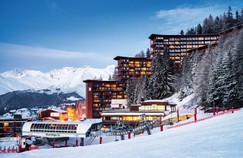 Arc-1600 Condo | ski aux pieds ! Appart duplex avec accès Piscine